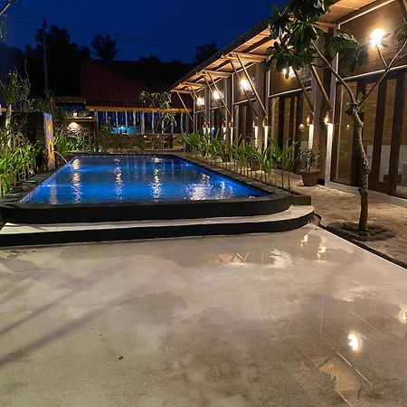 Sun Resort ギリ・トラワンガン エクステリア 写真